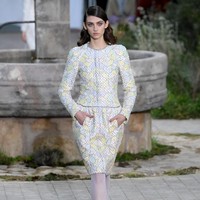 Fashion show koleksi Chanel Couture Spring 2020 di Paris Fashion Week, The Grand Palaris, Paris, Prancis. Photo by Pascal Le Segretain/ Getty Images.