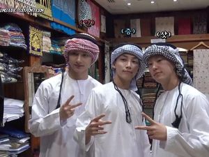 Para Personel Seventeen Tampil Bak Pangeran Arab, Fans Minta Taaruf