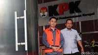 Keduanya diperiksa dalam kasus dugaan suap proyek di Dinas PUPR dan Dinas Perdagangan Kabupaten Lampung Utara.