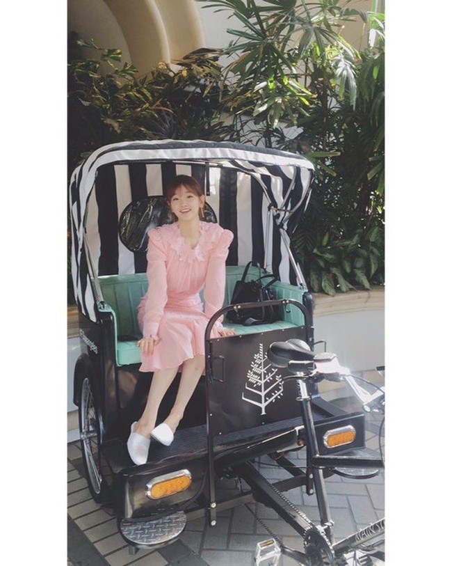 Wanita lulusan Korea National University of Arts ini juga bermain dalam film-film terkenal, seperti Scarlett Innocence, Veteran, dan The Throne sebelum dilirik sutradara Bong Joon Ho untuk Parasite sebagai penipu ulung. Foto: Instagram @sodam_park_0908