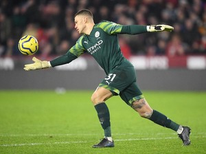 Striker City Penaltinya Buruk, Saatnya Ederson Ambil Alih?