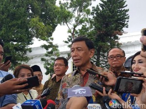 Dituding Kivlan Zen Manipulasi Kasus, Wiranto Serahkan ke Proses Peradilan