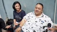 Rony Dozer mengaku jika ada seorang artis yang mengirimkan guna-guna kepadanya. Foto: Palevi S/detikFoto