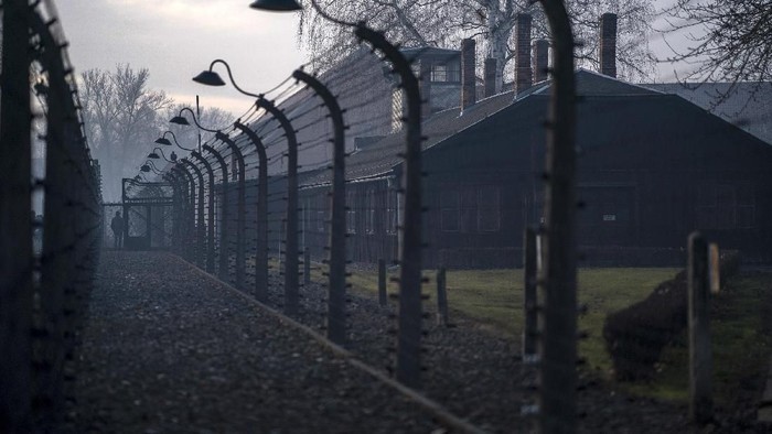 Kamp konsentrasi Auschwitz menjadi saksi bisu kejahatan kemanusiaan yang dilakukan Nazi. Jutaan warga Yahudi diketahui masuk kamp itu di masa silam.