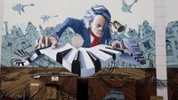 Sebuah mural raksasa dengan gambar Beethoven terpampang di salah satu sudut tembok rumah di Kota Bonn, Jerman.