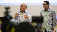 Sahala juga mengatakan bahwa memimpin Garuda Indonesia bukan hal yang mudah. Hubungan dengan pilot juga harus dijaga karena menjadi ujung tombak perseroan.
