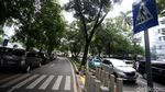 Bandel! Parkir Liar Duduki Bahu Jalan Raden Fatah