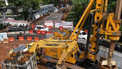 Rute TransJakarta Dialihkan Imbas Pembangunan LRT di Sudirman