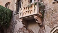 Airbnb mengadakan sayembara dengan Casa di Giulietta di Verona, Italia. Casa di Giulietta sendiri dikenal sebagai rumah dari Juliet dalam karya sastra William Shakespeare. (Airbnb)