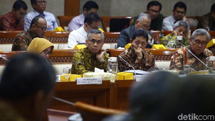 Komisi XI DPR RI menggelar rapat kerja dengan OJK untuk membahas kinerja pengawasan terhadap industri jasa keuangan seperti Jiwasraya.