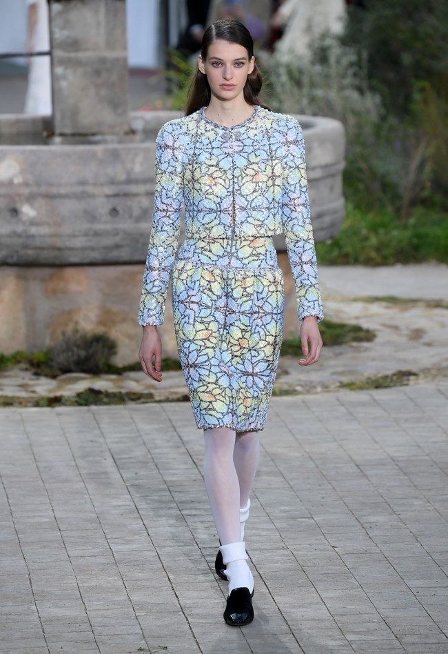 Fashion show koleksi Chanel Couture Spring 2020 di Paris Fashion Week, The Grand Palaris, Paris, Prancis. Photo by Pascal Le Segretain/ Getty Images.