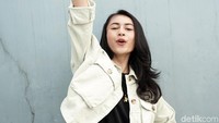 Sintya Marisca sempat viral lewat video jogednya di penampilan Didi Kempot pada ajang Synchronize Festival 2019. Palevi S/detikFoto