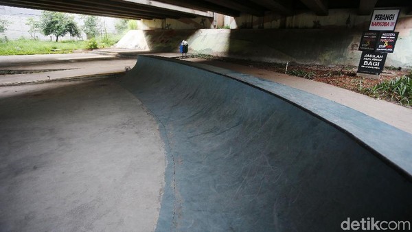 Asyik... Kolong Tol Jatiasih Dibangun Skatepark