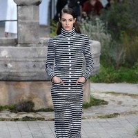 Fashion show koleksi Chanel Couture Spring 2020 di Paris Fashion Week, The Grand Palaris, Paris, Prancis. Photo by Pascal Le Segretain/ Getty Images.