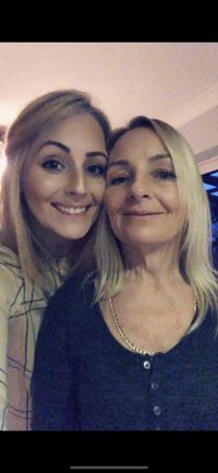 Lauren Wall dan ibunya, Julie