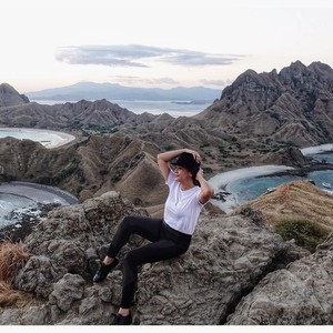 Intip Keseruan 7 Artis Indonesia Liburan ke Labuan Bajo Intip Keseruan 7 Artis Indonesia Liburan ke Labuan Bajo