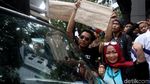Aksi Ratusan Warga Priok Geruduk Kantor Kemenkum HAM