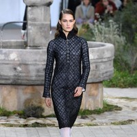 Fashion show koleksi Chanel Couture Spring 2020 di Paris Fashion Week, The Grand Palaris, Paris, Prancis. Photo by Pascal Le Segretain/ Getty Images.