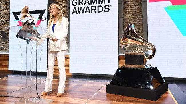 Dipecat dari Grammy Awards, Deborah Dugan Ungkap soal KKN