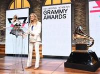 Dipecat dari Grammy Awards, Deborah Dugan Ungkap soal KKN