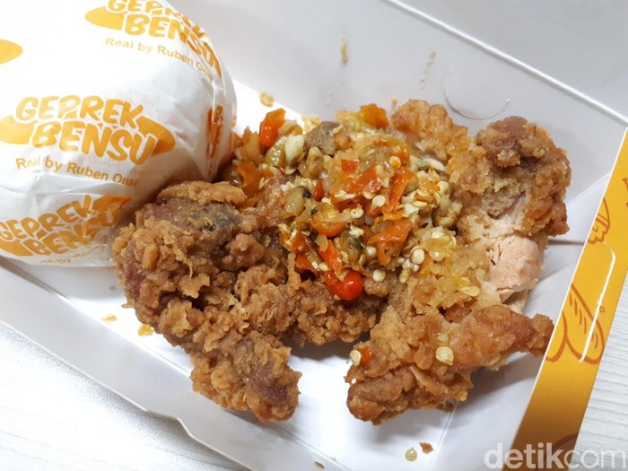 Ayam geprek artis