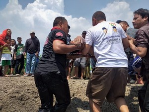 Tak Bisa Berenang tapi Nekat Masuk Waduk, Bocah 6 Tahun Tewas Tenggelam
