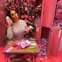 Wanita kelahiran 1999 disebut sebagai salah satu WAGs tercantik. Melalui saluran YouTubenya, Leah kerap berbagi tips kecantikannya. Foto: dok. Instagram @leahmonroe_