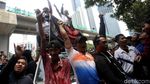 Aksi Ratusan Warga Priok Geruduk Kantor Kemenkum HAM