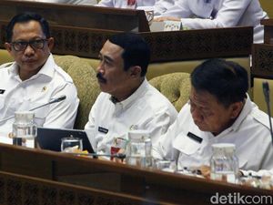 Mendagri Bahas SILPA Daerah Bencana-Batas Negara di DPR