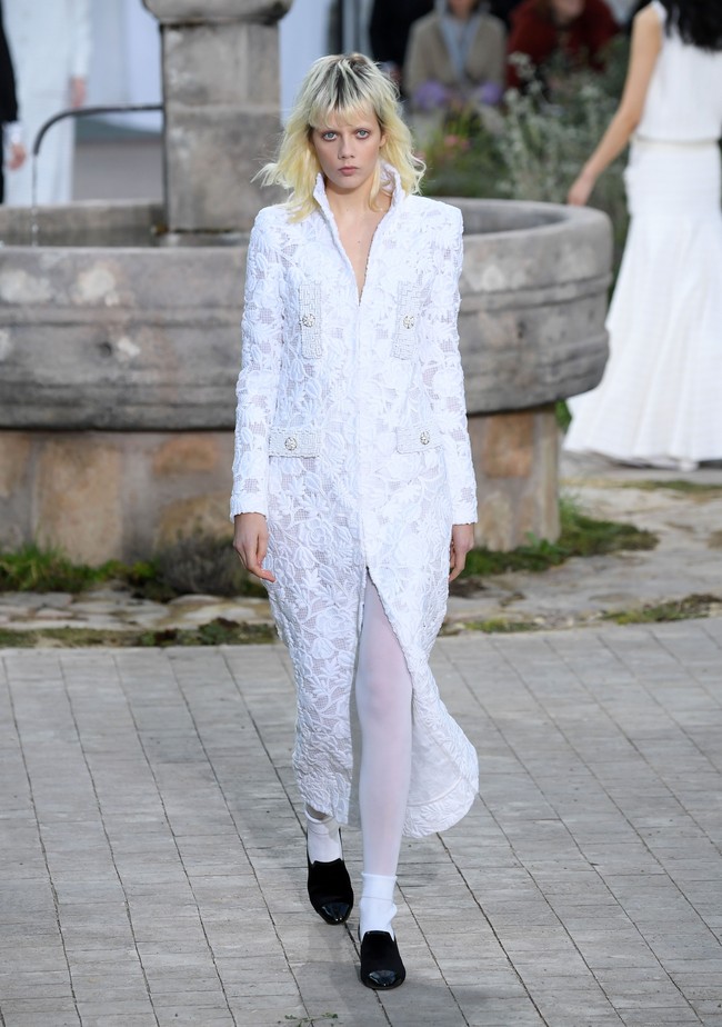 Fashion show koleksi Chanel Couture Spring 2020 di Paris Fashion Week, The Grand Palaris, Paris, Prancis. Photo by Pascal Le Segretain/ Getty Images.