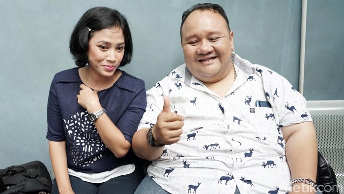 Rony Dozer saat ditemui di studio Trans TV.