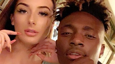 8 Gaya Seksi Leah Monroe, Pacar Pesepakbola Chelsea Tammy Abraham