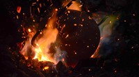Seorang perajin sedang menyelesaikan produksi gamelan di Galeri Gamelan Bah Omo, Cipageran, Cimahi, Jawa Barat, Rabu (22/1/2020).
