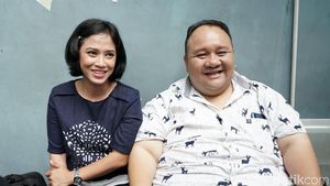 Rony Dozer dan Istrinya yang Setia Menemani Kala Sakit Selulitis