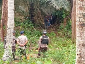Pekebun Temukan 7 Bom Rakitan dan Peledak di Goa Pegunungan Poso
