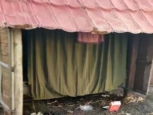 Diduga Jadi Tempat Mesum, Puluhan Gubuk di Pantai Makassar Dibongkar