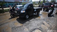 Bagaimana menurut Anda soal kondisi Jalan Raya Kaliabang ini?