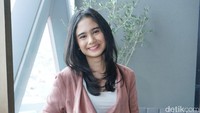 Tissa bercerita kisahnya yang memerankan tokoh Nur di film KKN di Desa Penari. Pool/Noel/detikFoto.