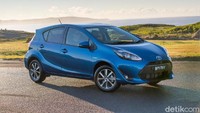 Toyota Aqua. Toyota Yaris hybrid akan menggantikan posisi Aqua atau Prius c yang dihentikan produksinya.