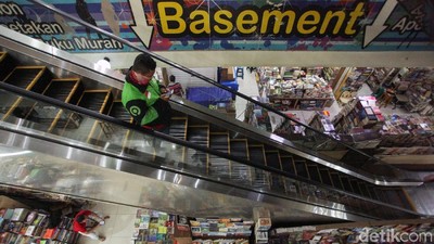 Jendela Dunia Itu Ada di Basement Mal Ibu Kota