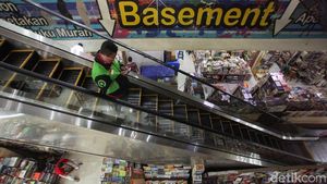 Jendela Dunia Itu Ada di Basement Mal Ibu Kota