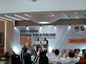 Mendagri Serahkan DP4 ke KPU, Jumlahnya 105 Juta Data Penduduk