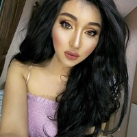 Lucinta Luna baru-baru ini menghebohkan publik karena unggahannya yang memperlihatkan penampakan bibir bengkak setelah melakukan filler bibir. Lucinta Luna mengaku melakukan filler bibir agar bisa terlihat seperti idolanya, Kylie Jenner. Foto: Instagram Lucinta Luna