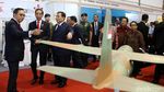 Kompak! Jokowi-Prabowo Tinjau Pameran Alutsista Buatan Dalam Negeri