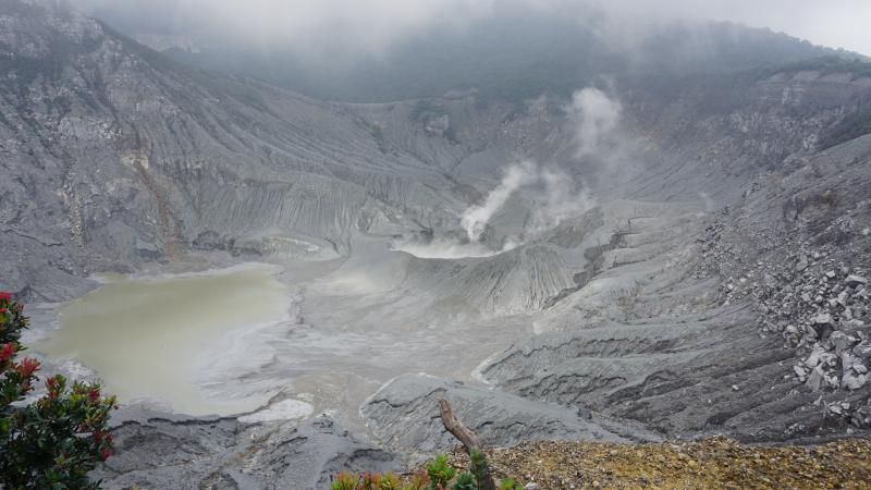 tangkuban perahu