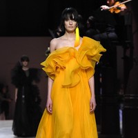 Fashion show koleksi Givenchy Haute Couture Spring 2020 di Paris Fashion Week, Paris, Prancis. [Photo by Pascal Le Segretain/Getty Images].