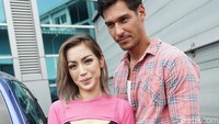 Jessica Iskandar dan Richard Kyle saat ditemui di Studio Trans TV, Kapten Tendean, Jakarta Selatan pada Kamis (23/1). Pool/Palevi S/detikFoto.