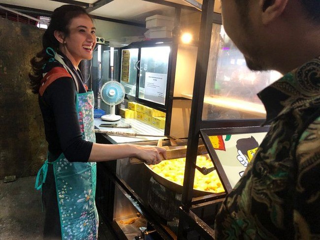 5 Fakta Menarik Amanda Nurani, Tukang Tahu Cantik yang Diserbu Pembeli