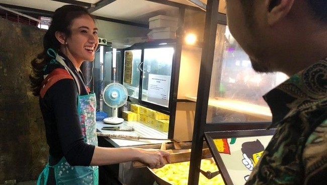 Penjual Tahu Cantik Mirip Model hingga Pasar Tempat Asal Virus Corona