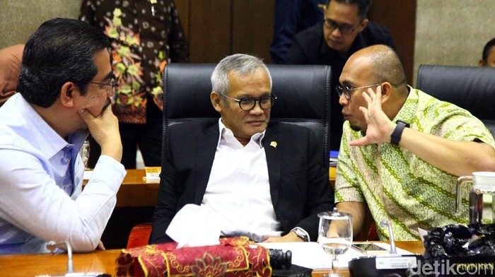 Panitia kerja (Panja) Komisi VI DPR menggelar rapat internal terkait kasus Jiwasraya. Rapat itu membahas kerangka acuan kegiatan dan menyusun program Panja.
